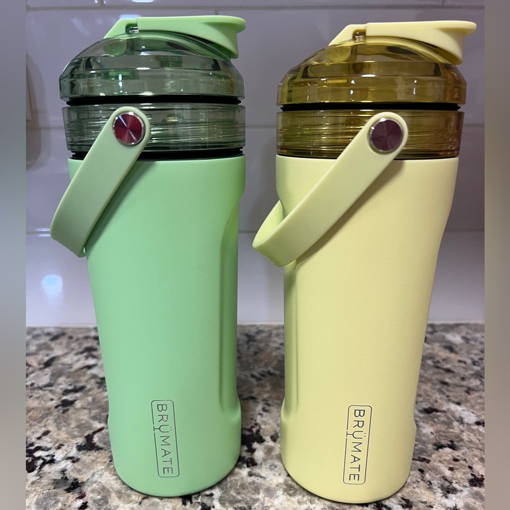 EUC Set of 2 Brumate 25oz MultiShakers w/ Straw Lids, Kiwi & Prickly Pear